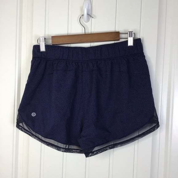 Lululemon Two with One Short in Midnight Navy/Chakra Print Blueberry Jam Size 8. - Picture 5 of 9